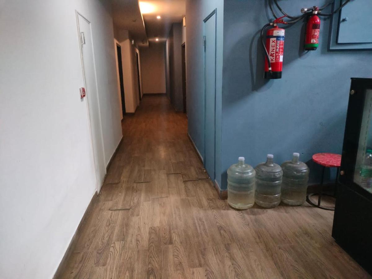 Divine Inn Couple Friendly Hotel Near Sector 51 Metro Station Noida Exteriér fotografie