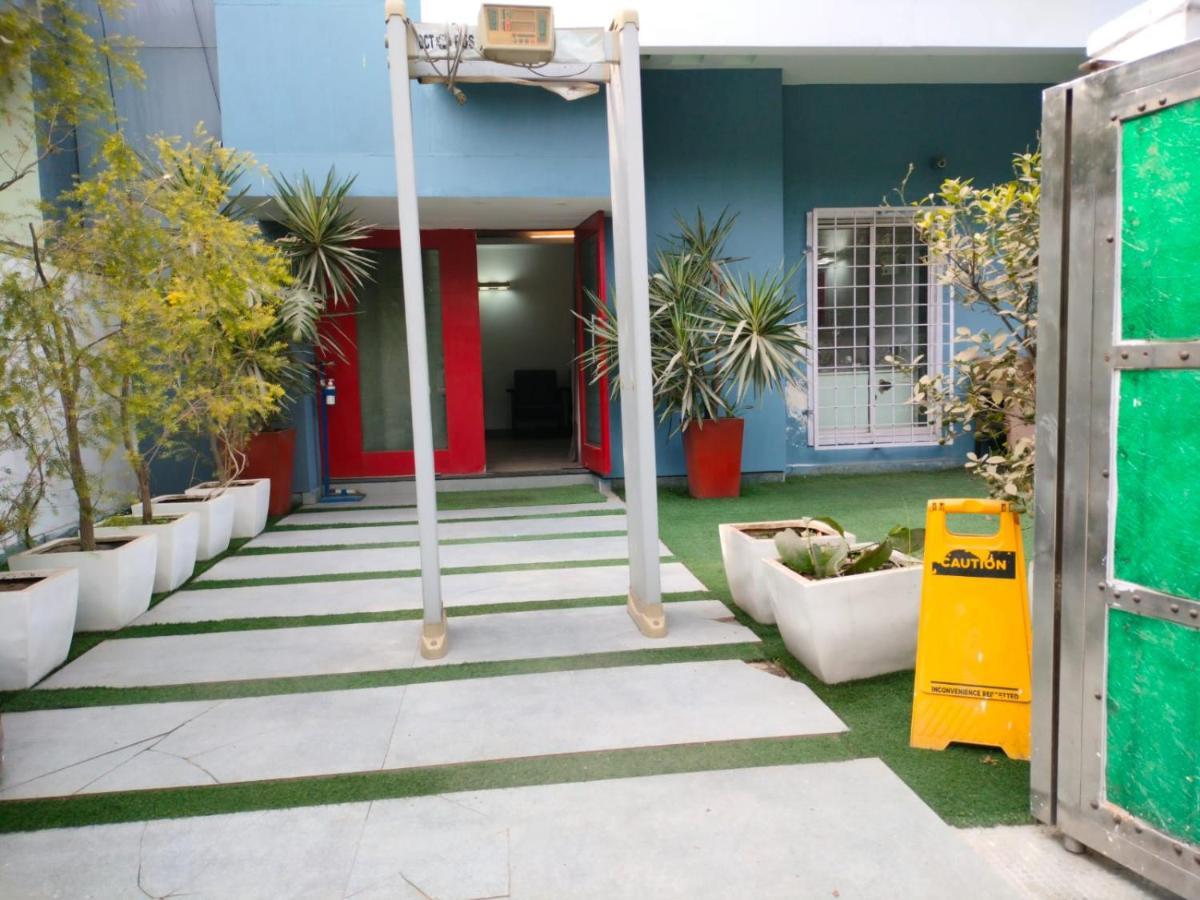 Divine Inn Couple Friendly Hotel Near Sector 51 Metro Station Noida Exteriér fotografie