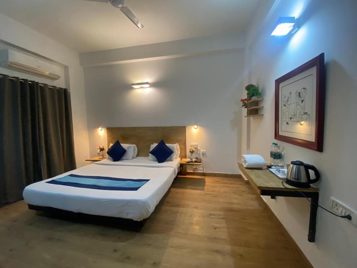 Divine Inn Couple Friendly Hotel Near Sector 51 Metro Station Noida Exteriér fotografie