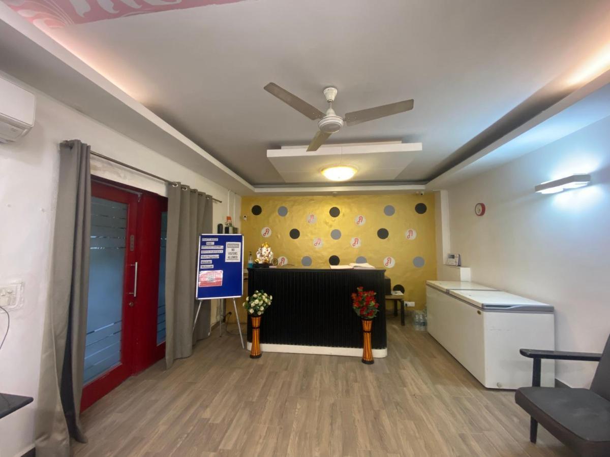 Divine Inn Couple Friendly Hotel Near Sector 51 Metro Station Noida Exteriér fotografie