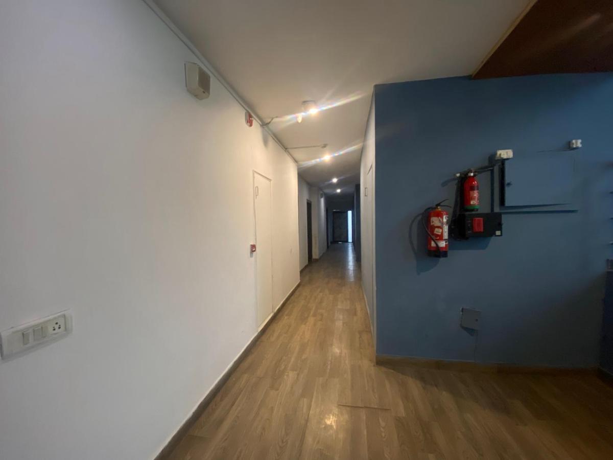 Divine Inn Couple Friendly Hotel Near Sector 51 Metro Station Noida Exteriér fotografie
