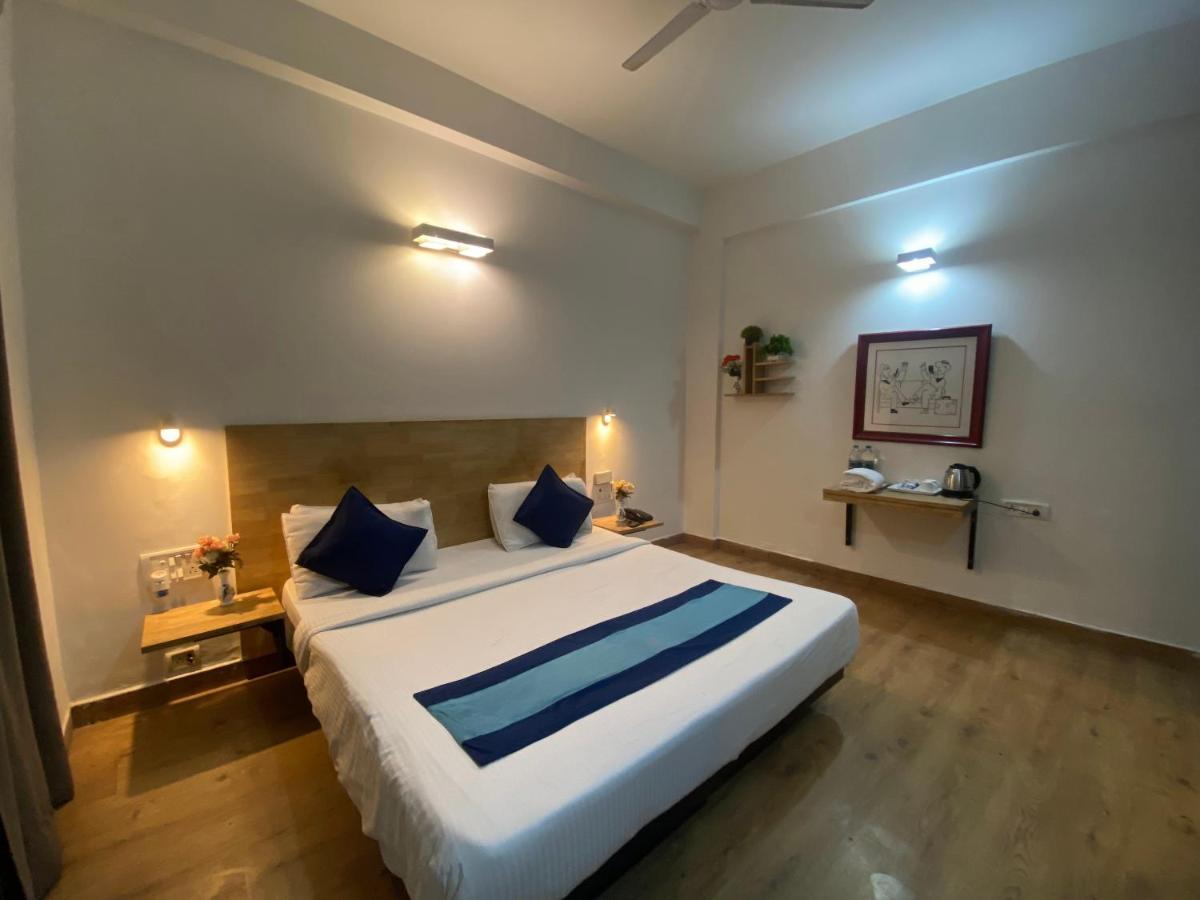 Divine Inn Couple Friendly Hotel Near Sector 51 Metro Station Noida Exteriér fotografie