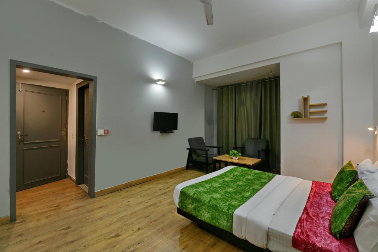 Divine Inn Couple Friendly Hotel Near Sector 51 Metro Station Noida Exteriér fotografie