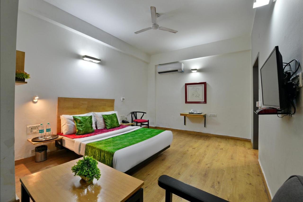 Divine Inn Couple Friendly Hotel Near Sector 51 Metro Station Noida Exteriér fotografie