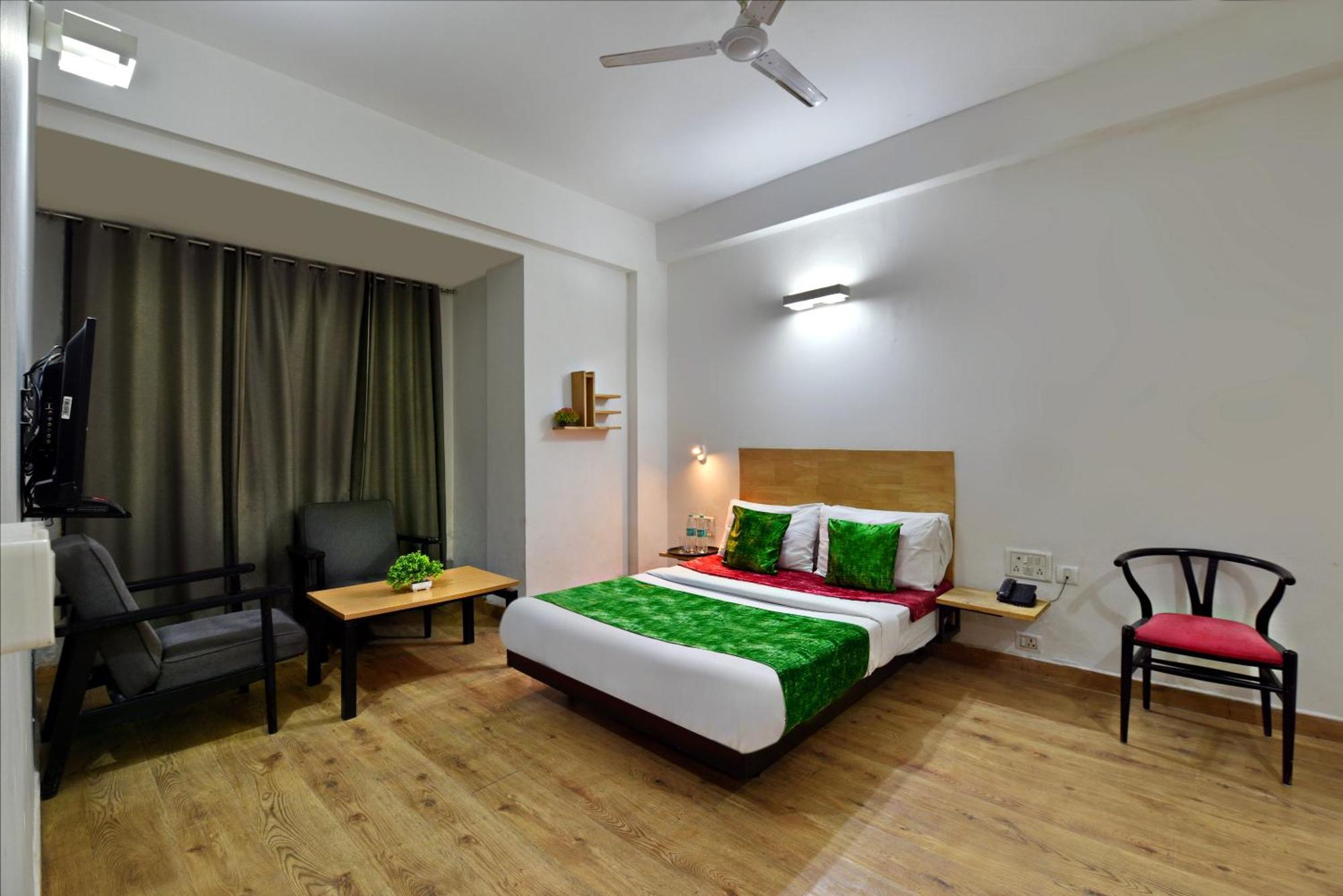 Divine Inn Couple Friendly Hotel Near Sector 51 Metro Station Noida Exteriér fotografie